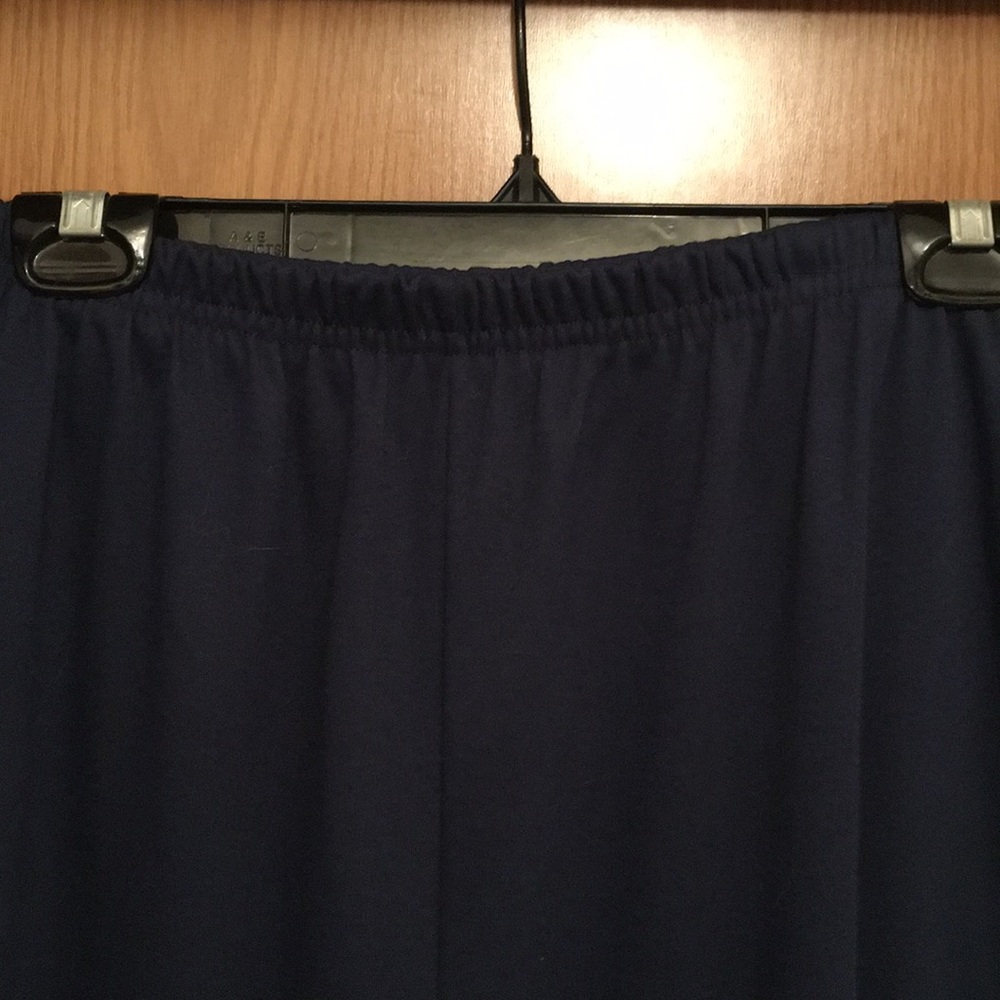 Women's pants - Picture 2 of 2